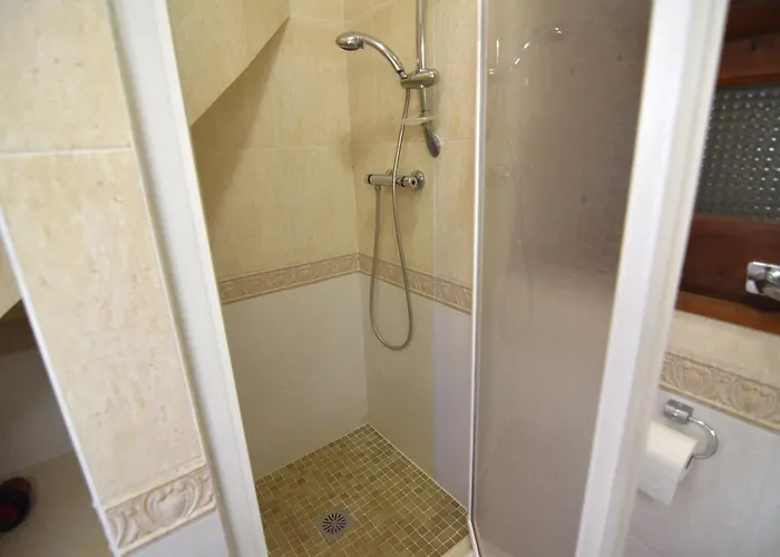 Vila Rnet - Casa Morere