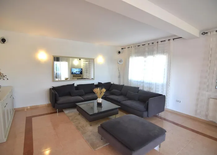 Rnet - Casa Morere Vila Roses